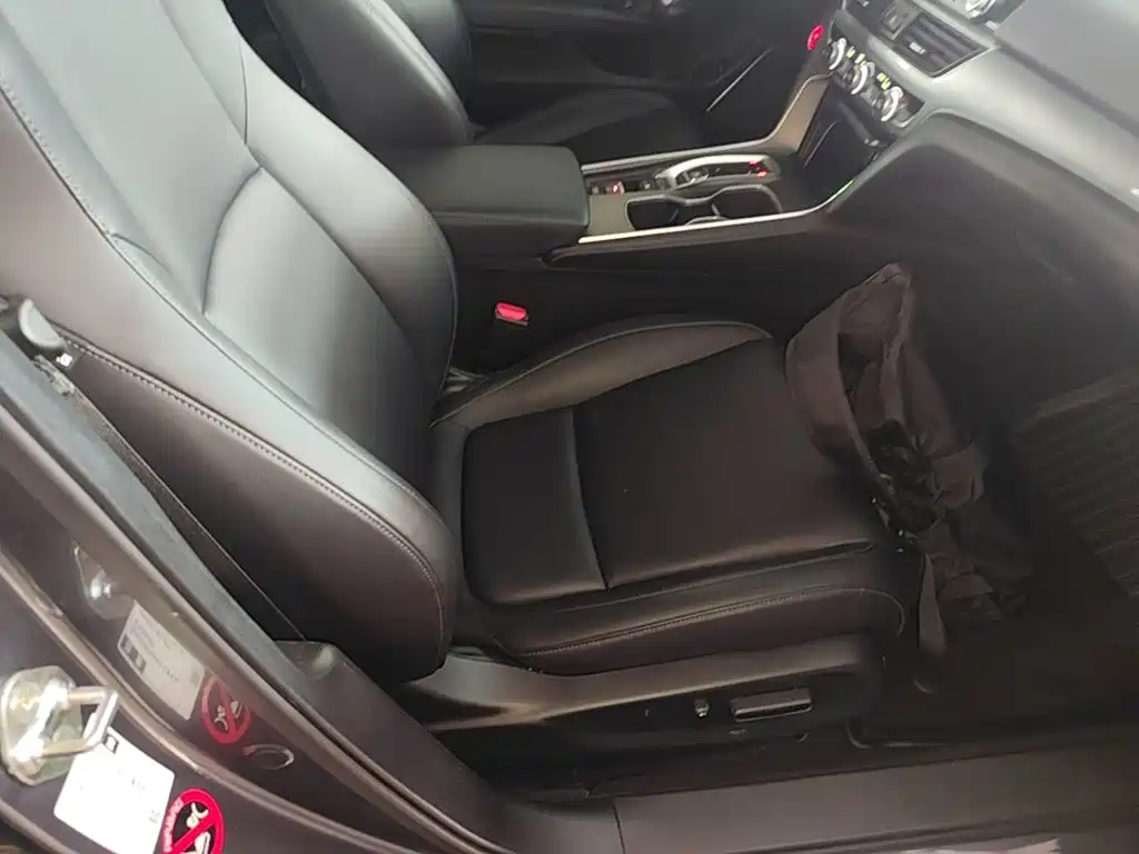 Honda Accord — фото 25