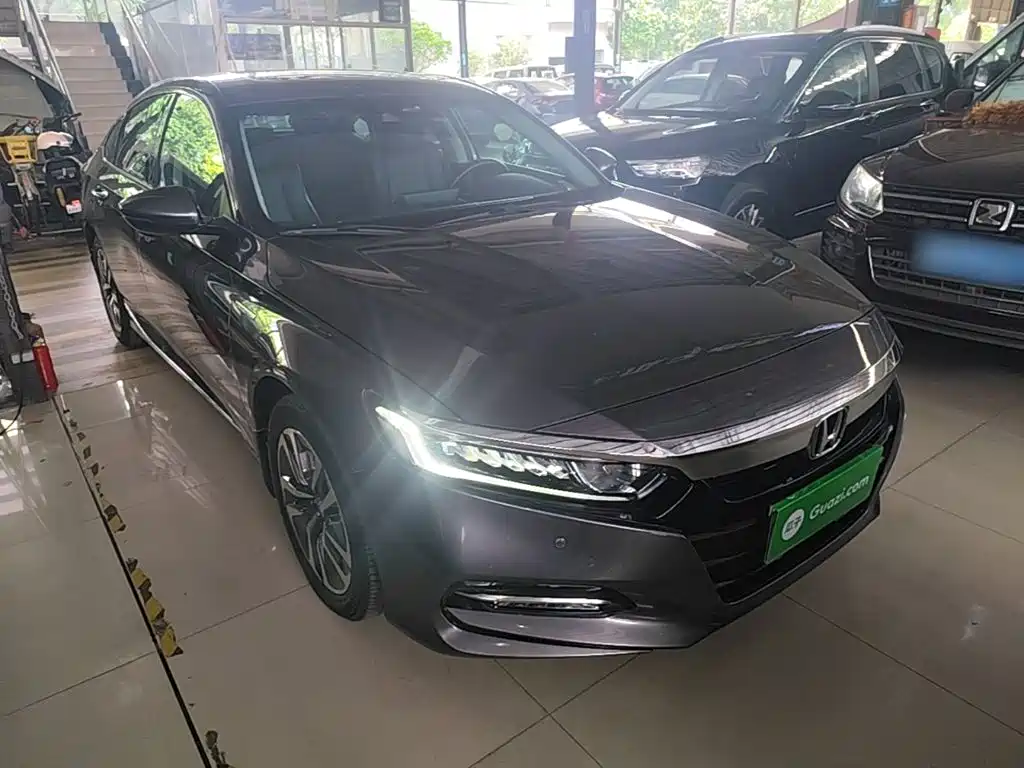 Honda Accord — фото 4