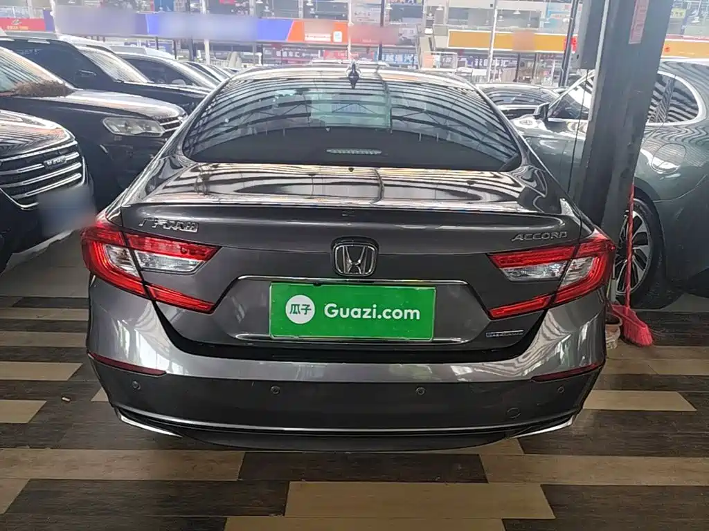 Honda Accord — фото 6