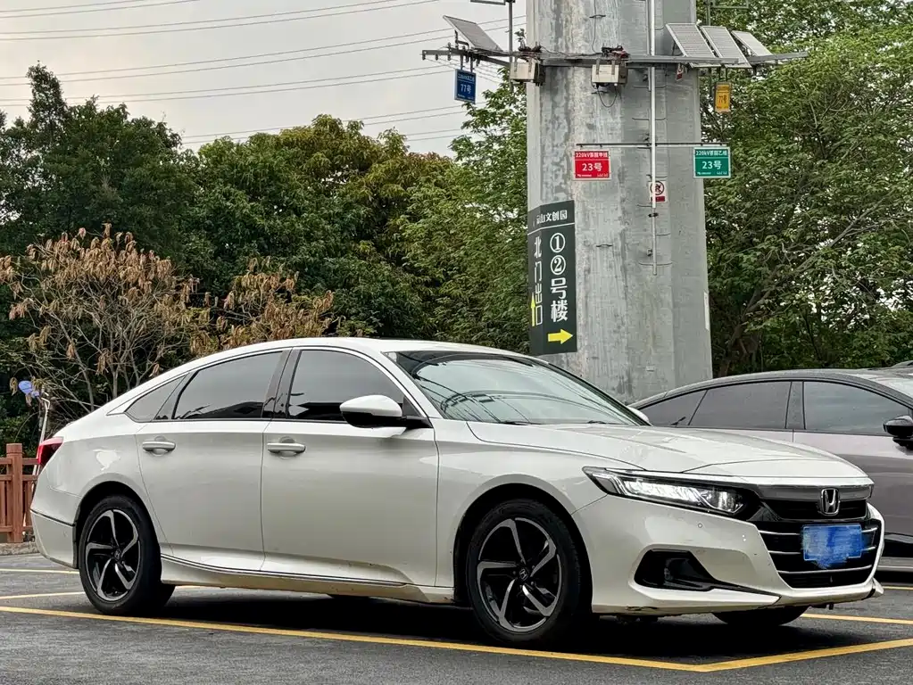 Honda Accord — фото 3