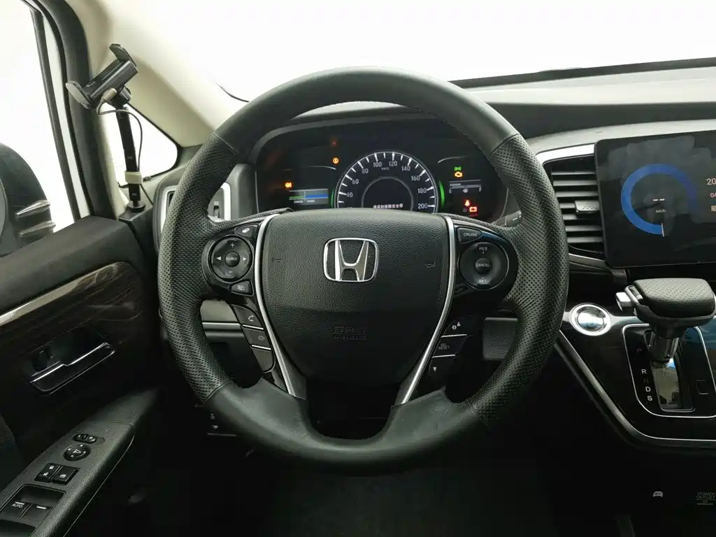 Honda Odyssey — фото 11