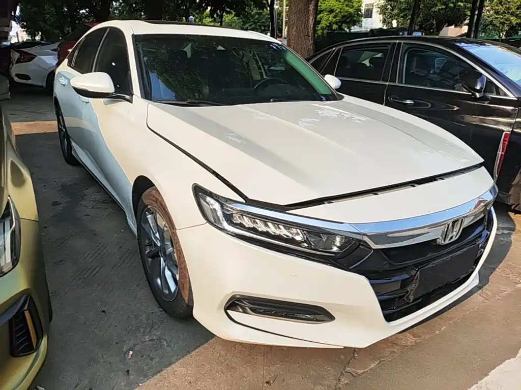 Honda Accord — фото 4