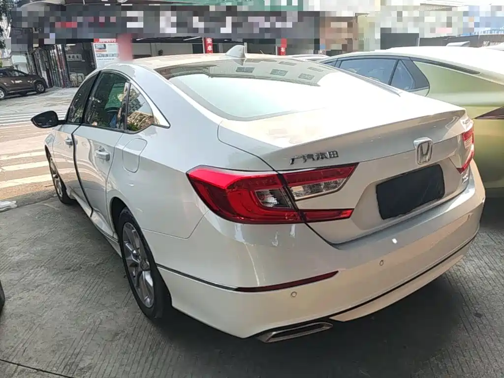 Honda Accord — фото 5