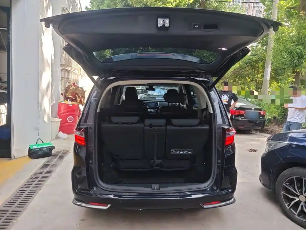 Honda Odyssey — фото 19