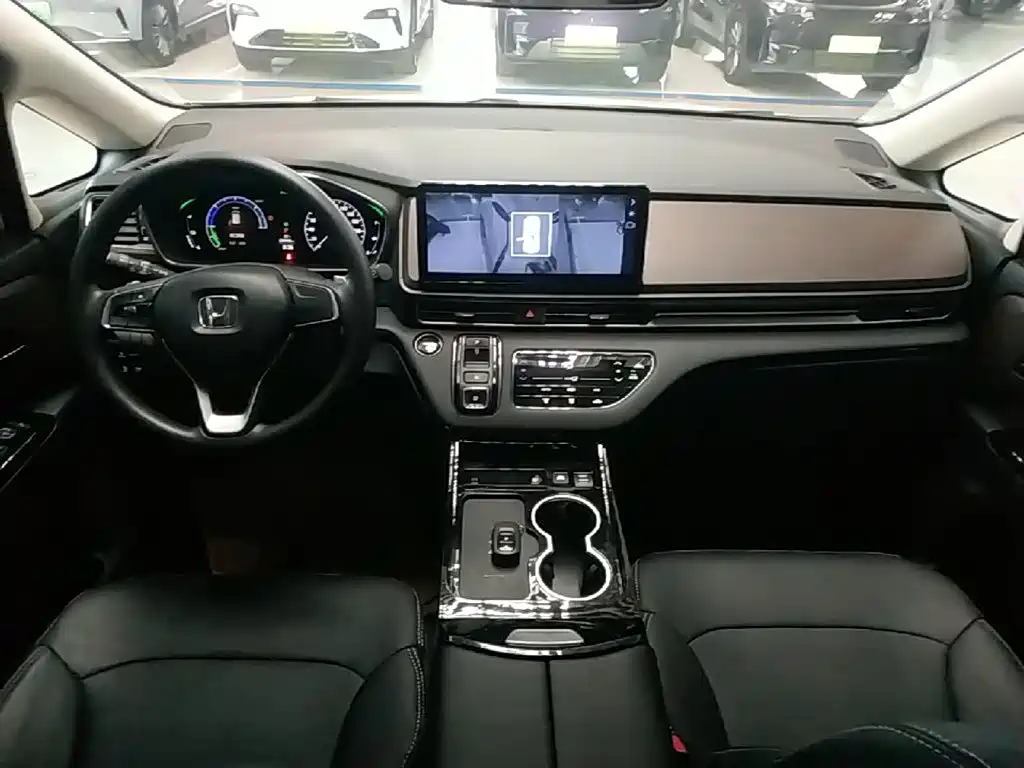 Honda Odyssey — фото 10