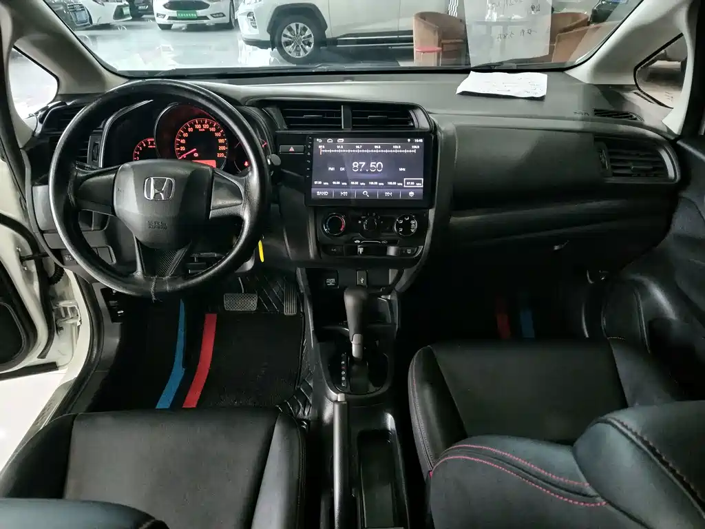 Honda Fit — фото 3