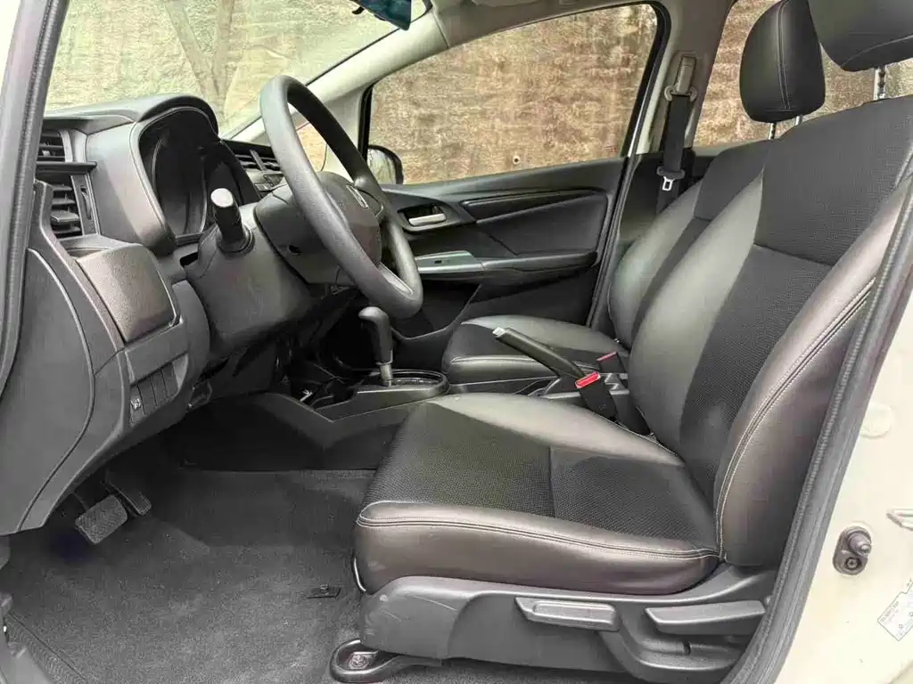 Honda Fit — фото 3