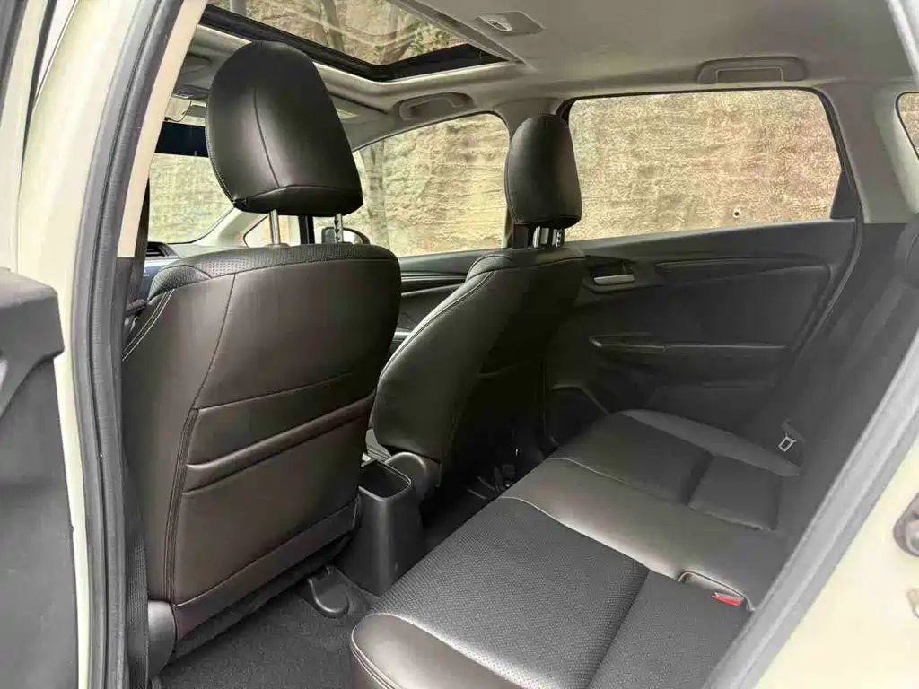 Honda Fit — фото 4