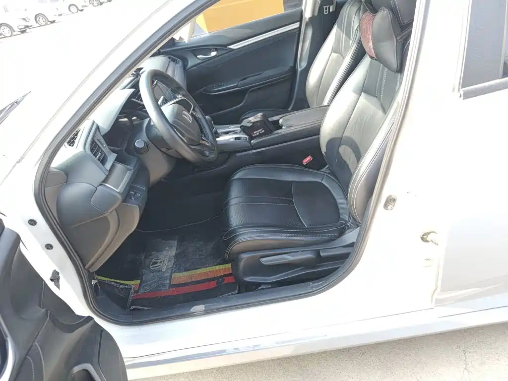 Honda Civic — фото 8