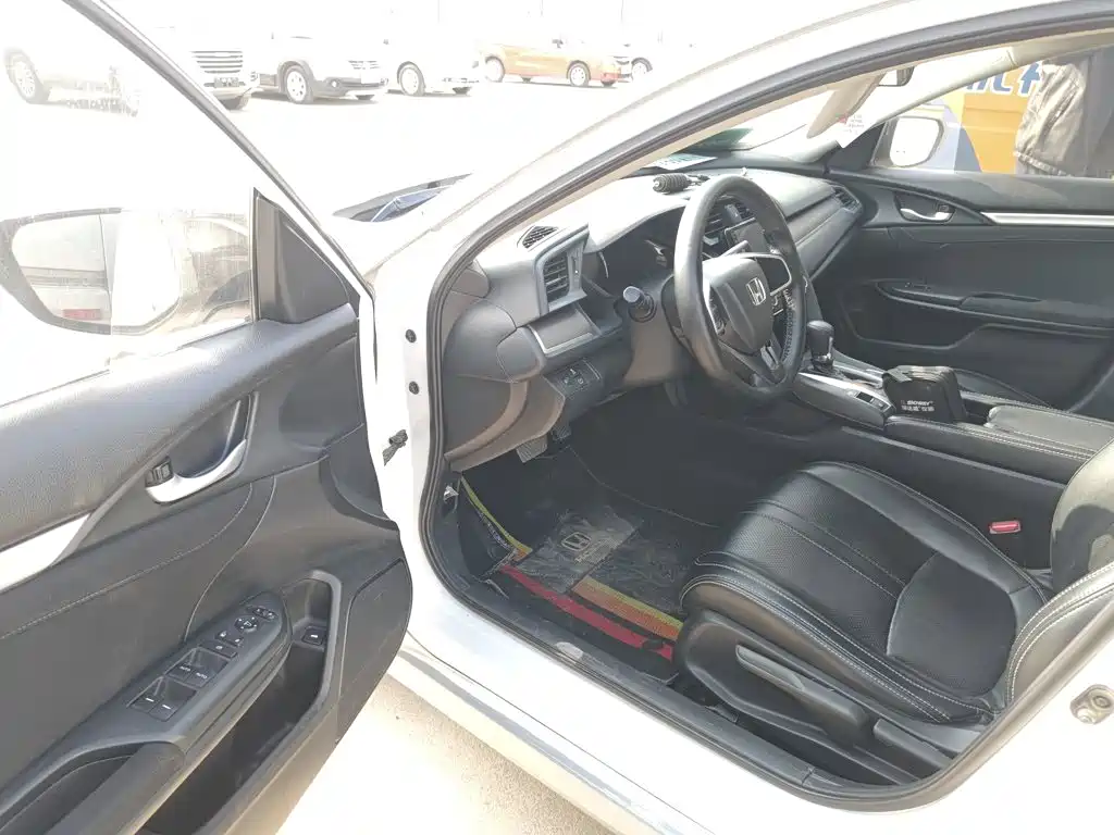 Honda Civic — фото 9