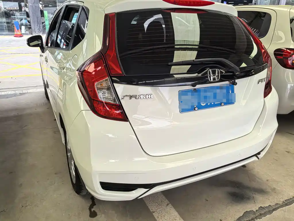 Honda Fit — фото 4