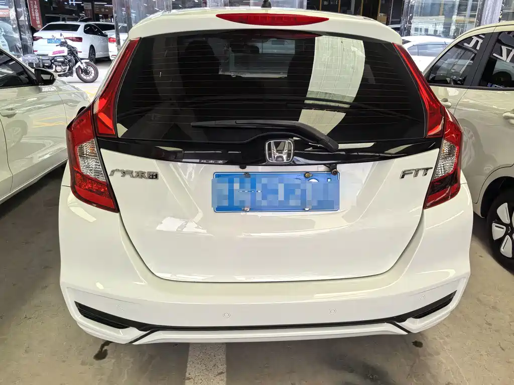 Honda Fit — фото 5