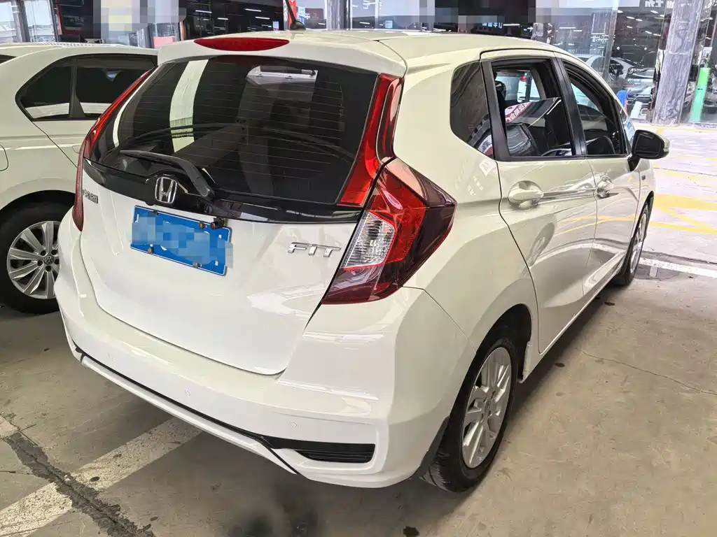 Honda Fit — фото 6
