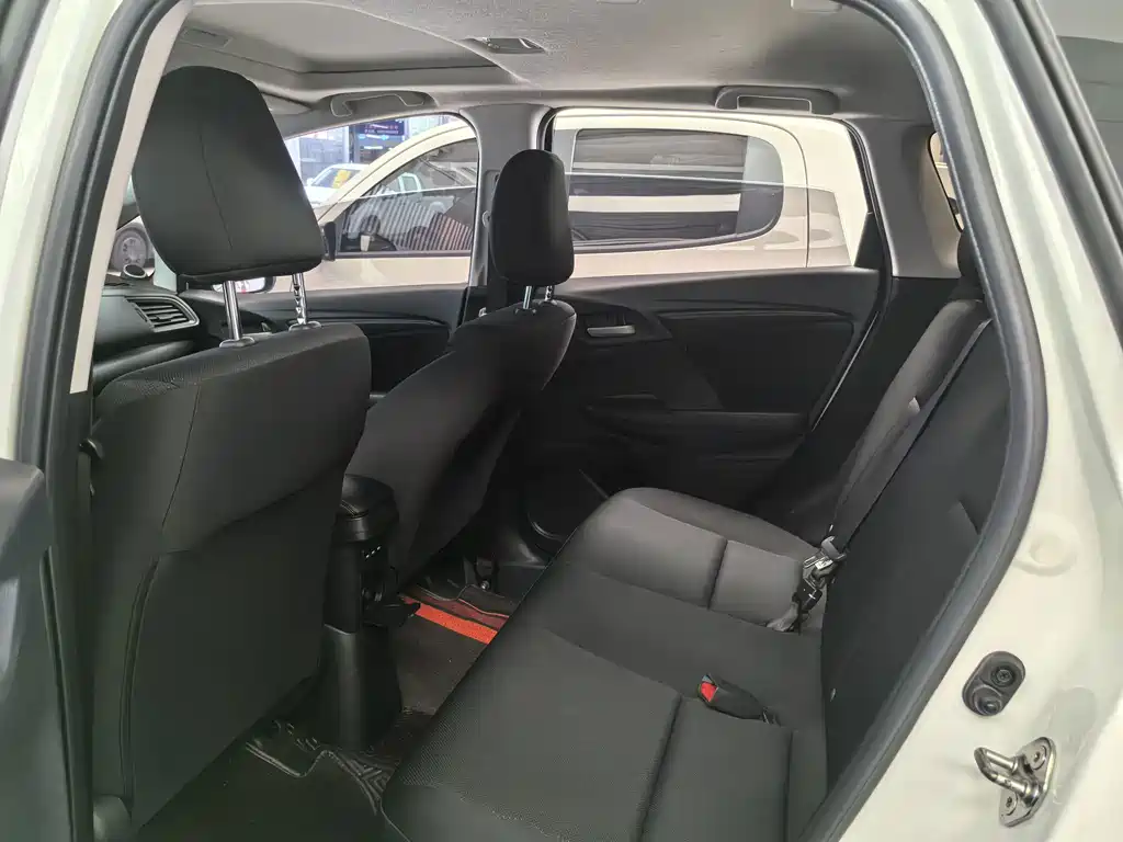 Honda Fit — фото 10