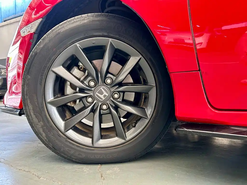 Honda Civic — фото 17