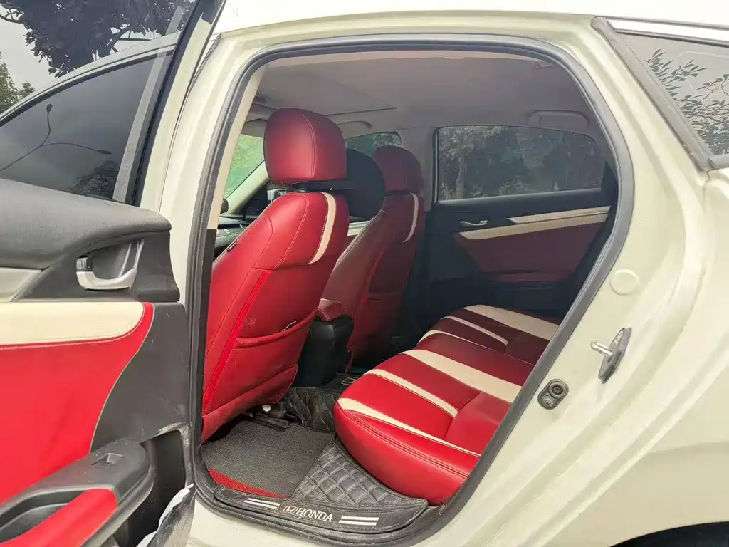Honda Civic — фото 5