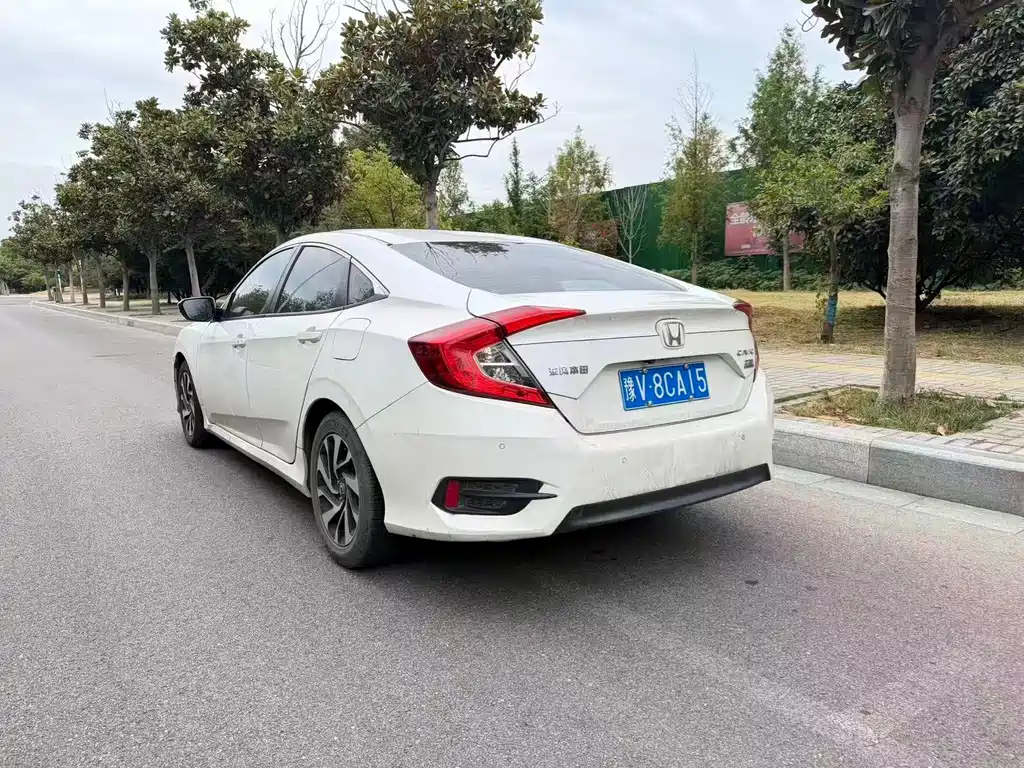 Honda Civic — фото 6
