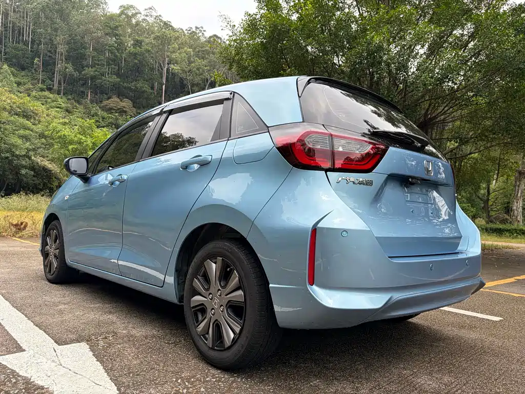 Honda Fit — фото 7