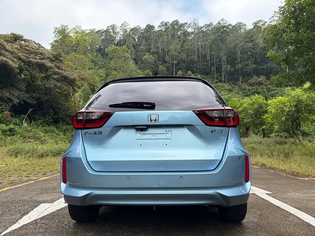 Honda Fit — фото 8