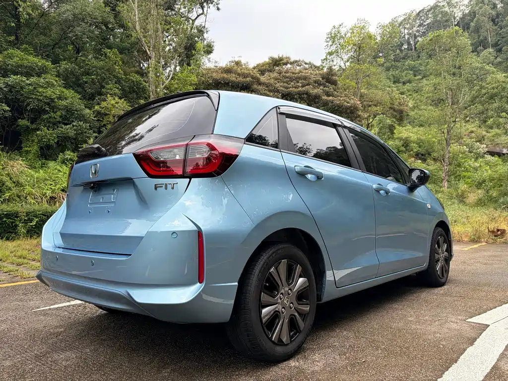 Honda Fit — фото 9