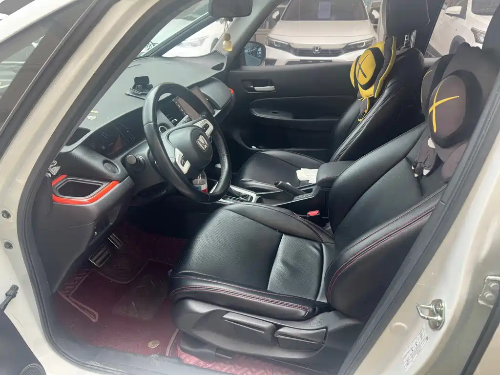 Honda Fit — фото 5