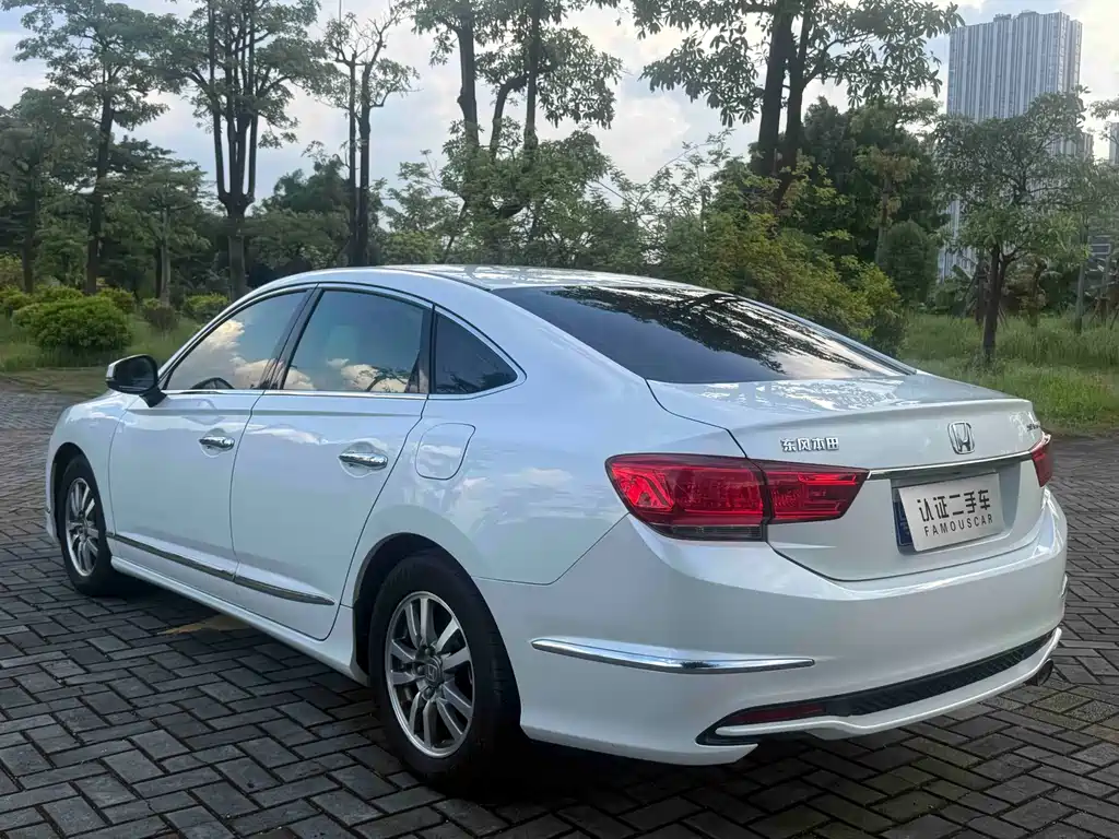 Honda Spirior — фото 24