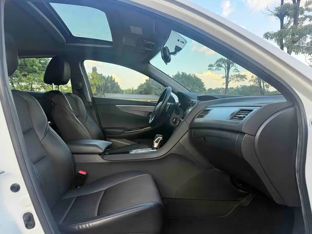 Honda Spirior — фото 6