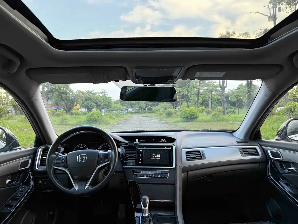 Honda Spirior — фото 10