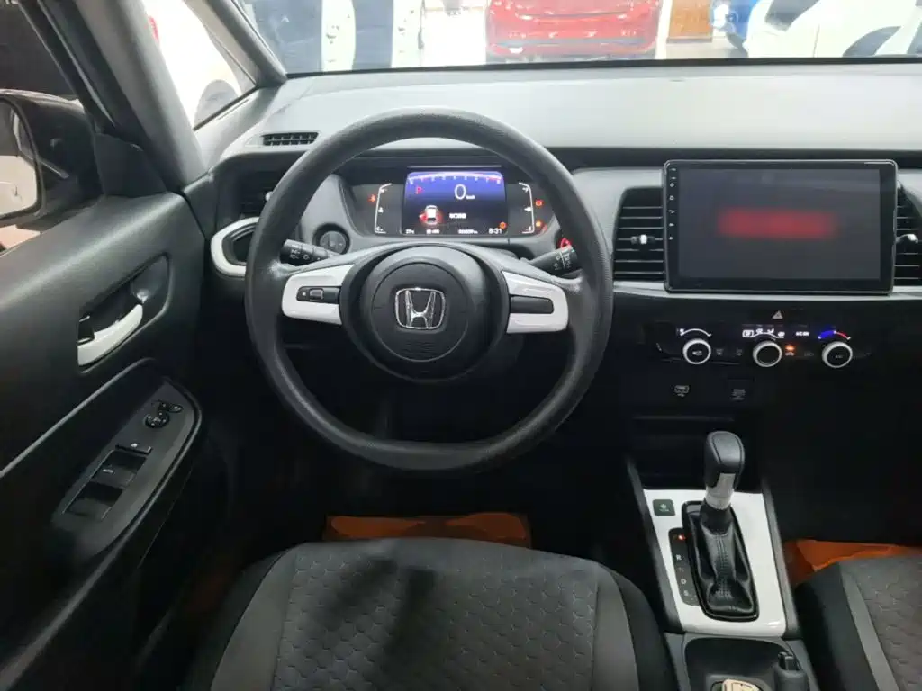 Honda Fit — фото 11
