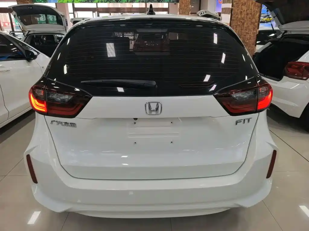 Honda Fit — фото 6
