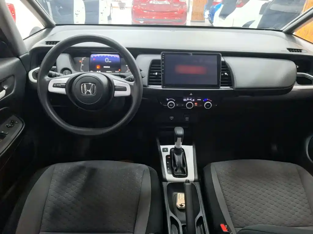 Honda Fit — фото 10
