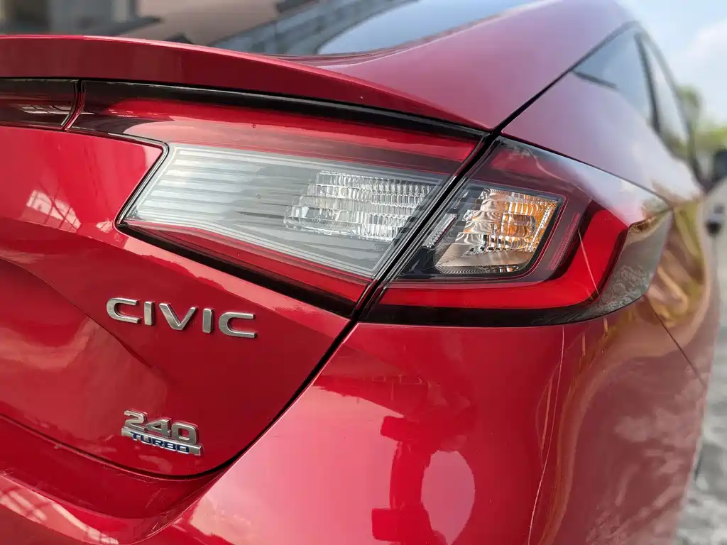 Honda Civic — фото 17