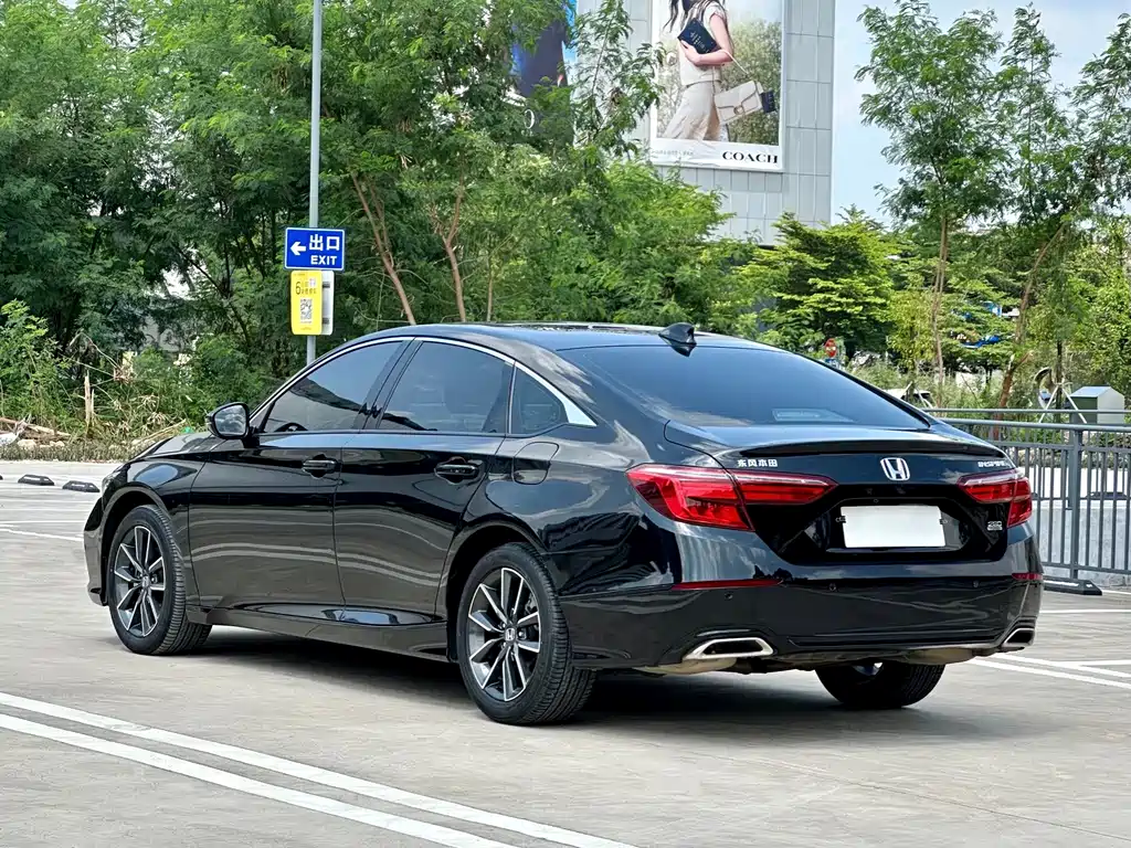 Honda Inspire — фото 6