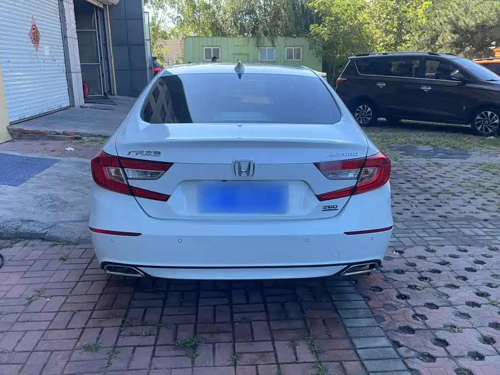 Honda Accord — фото 13