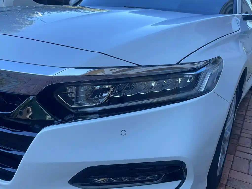 Honda Accord — фото 6