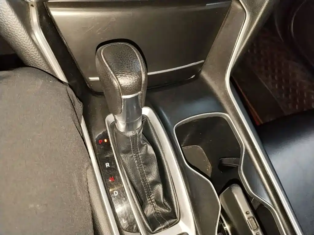 Honda Accord — фото 14