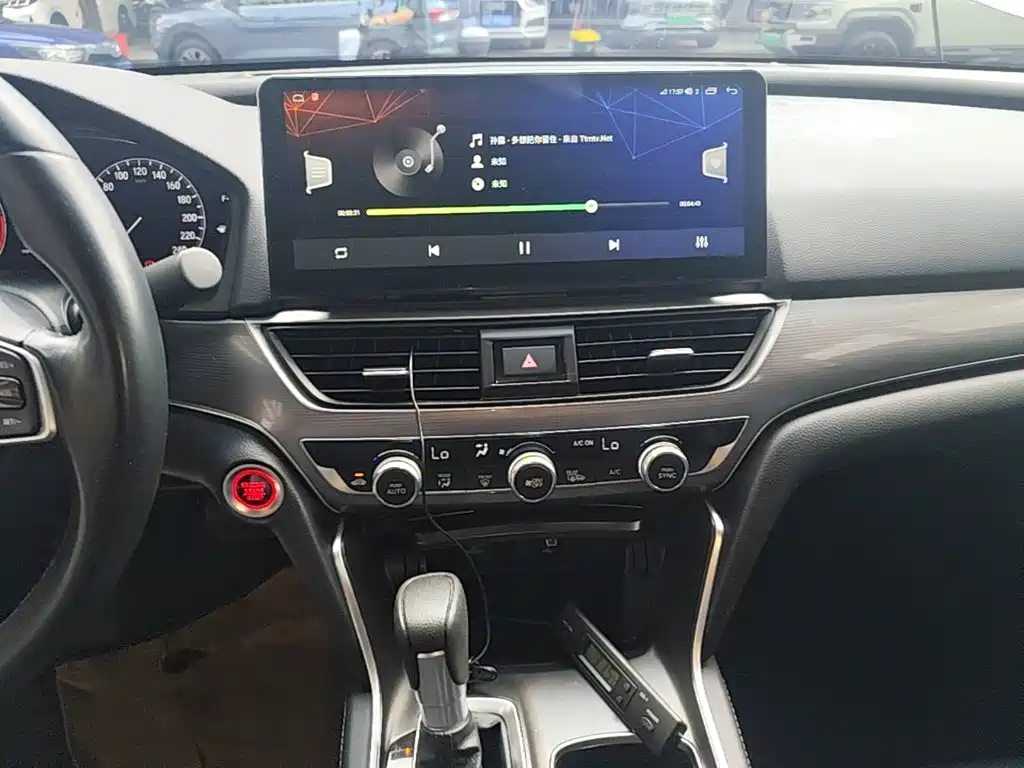 Honda Accord — фото 13