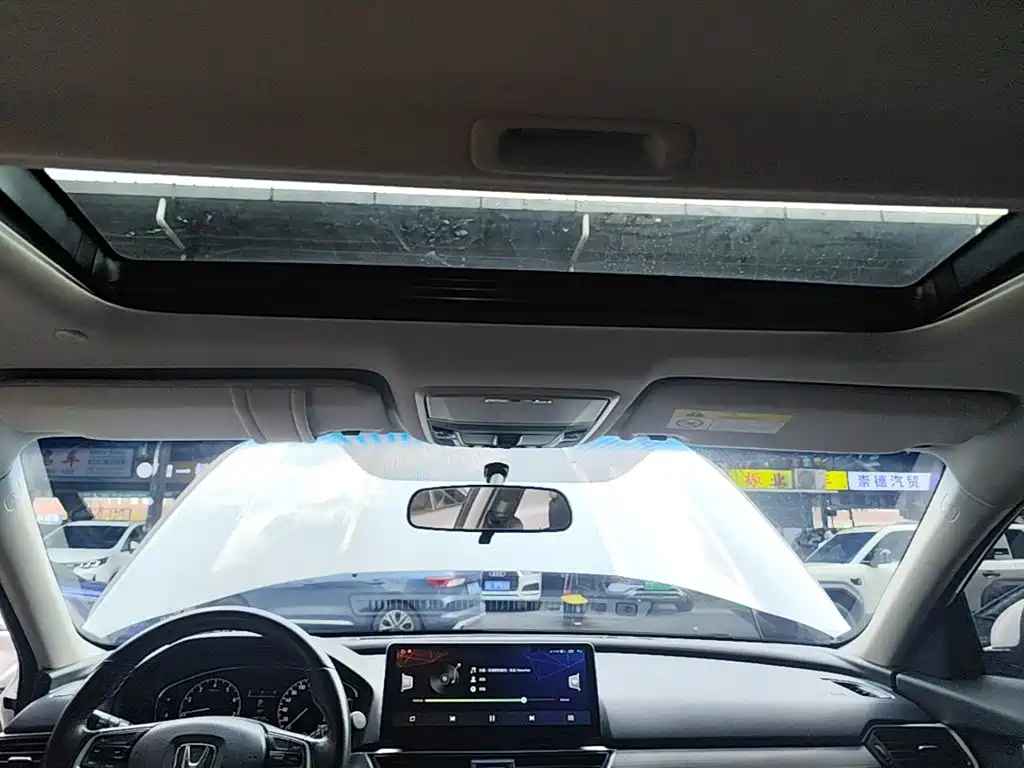 Honda Accord — фото 18