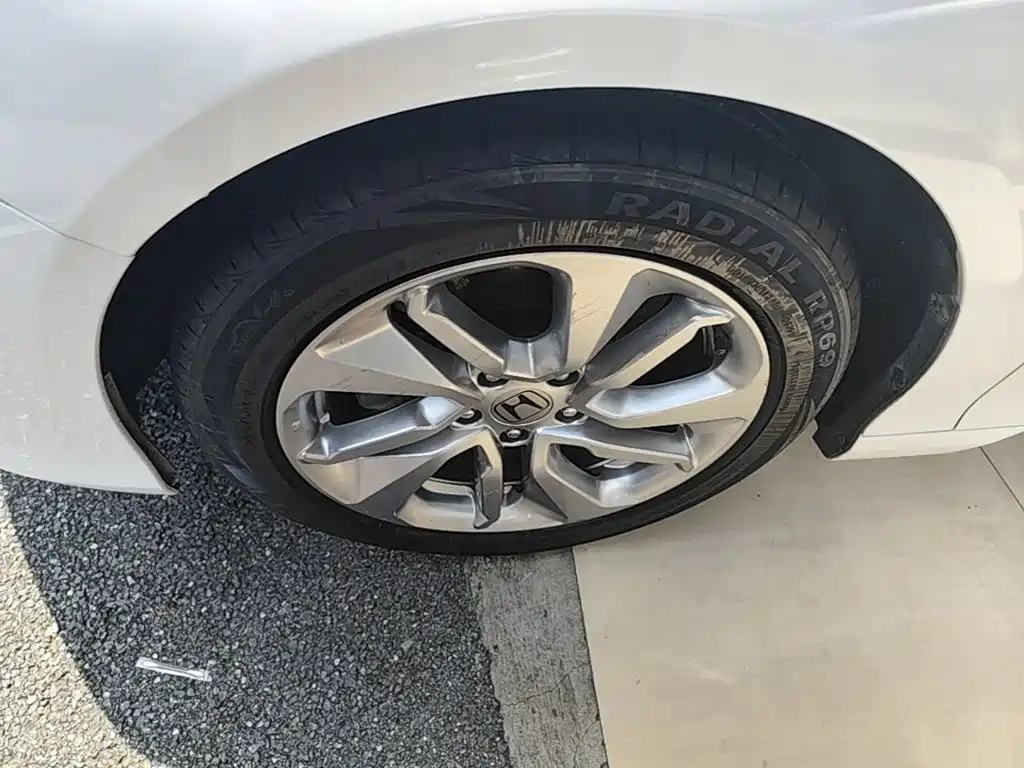 Honda Accord — фото 23