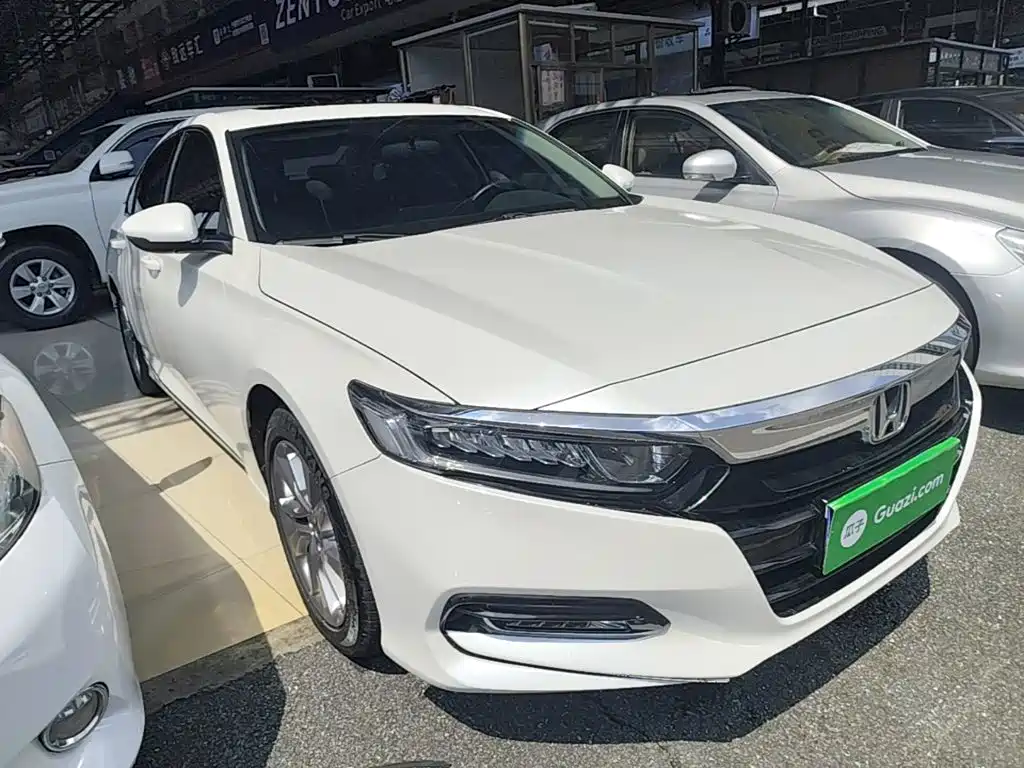 Honda Accord — фото 4