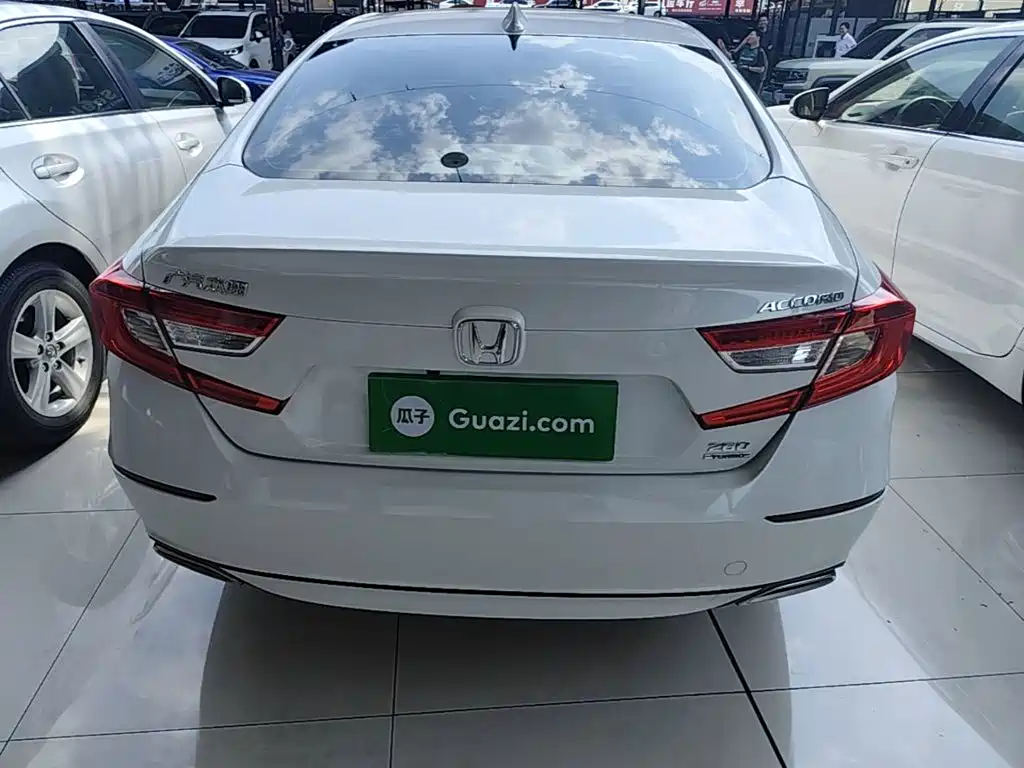 Honda Accord — фото 6