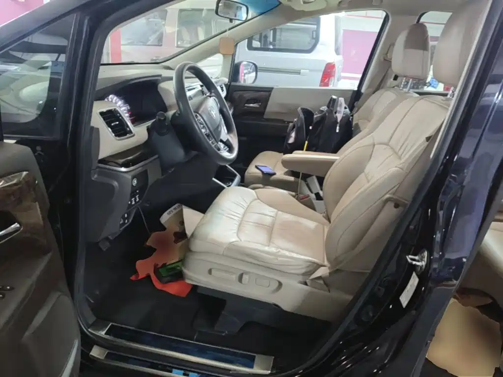 Honda Odyssey — фото 15