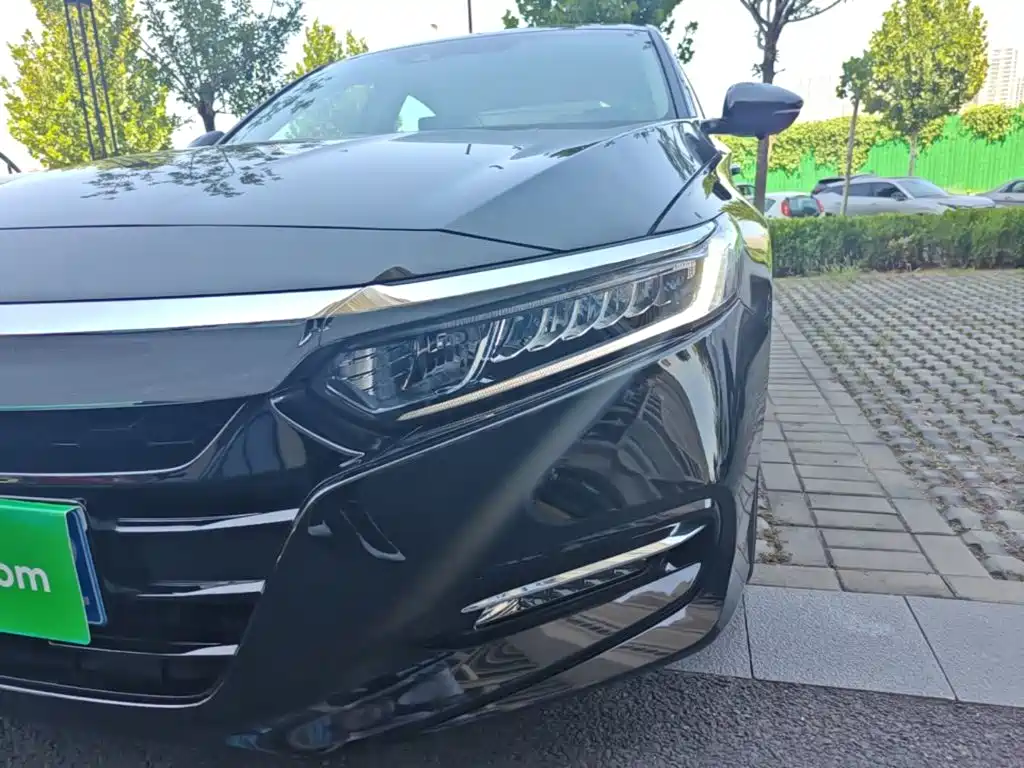 Honda Accord — фото 24
