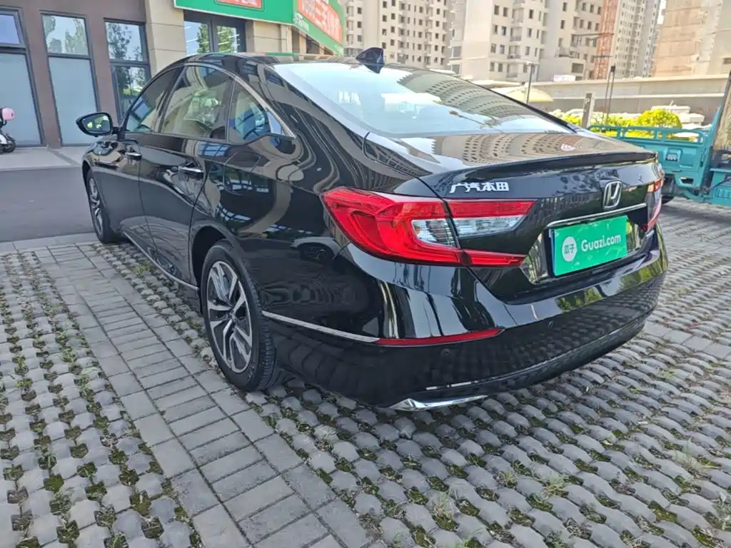 Honda Accord — фото 5