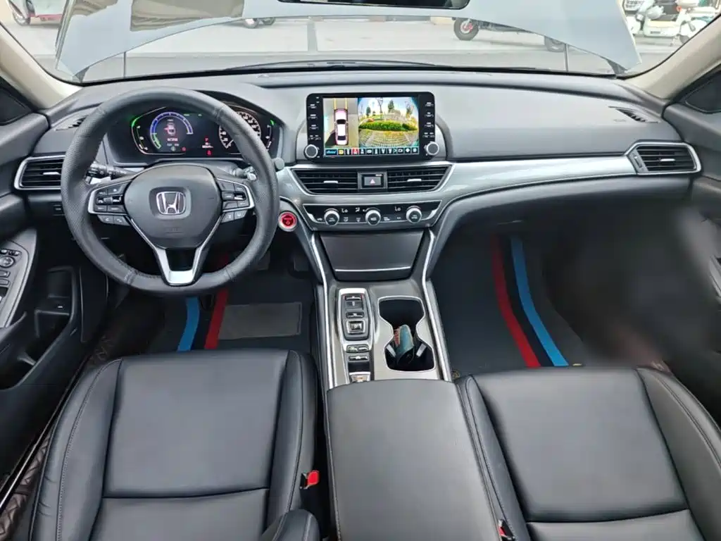 Honda Accord — фото 10