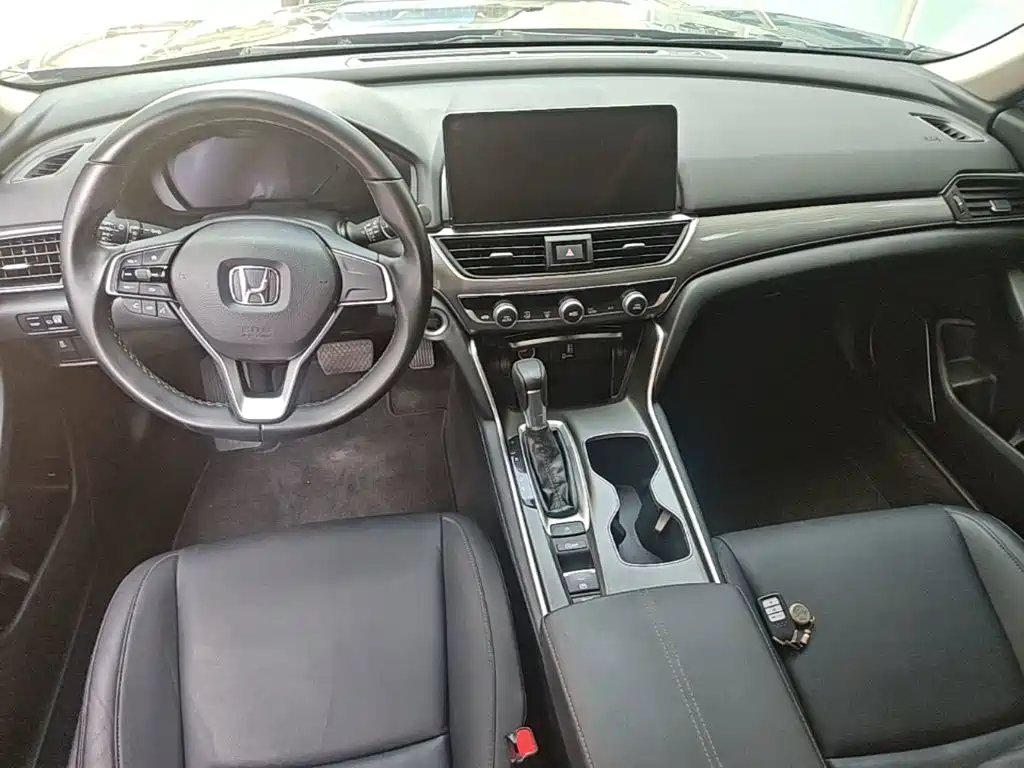 Honda Accord — фото 14