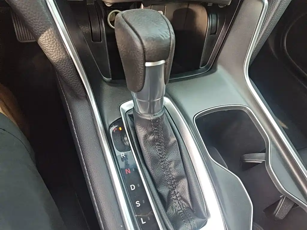 Honda Accord — фото 19