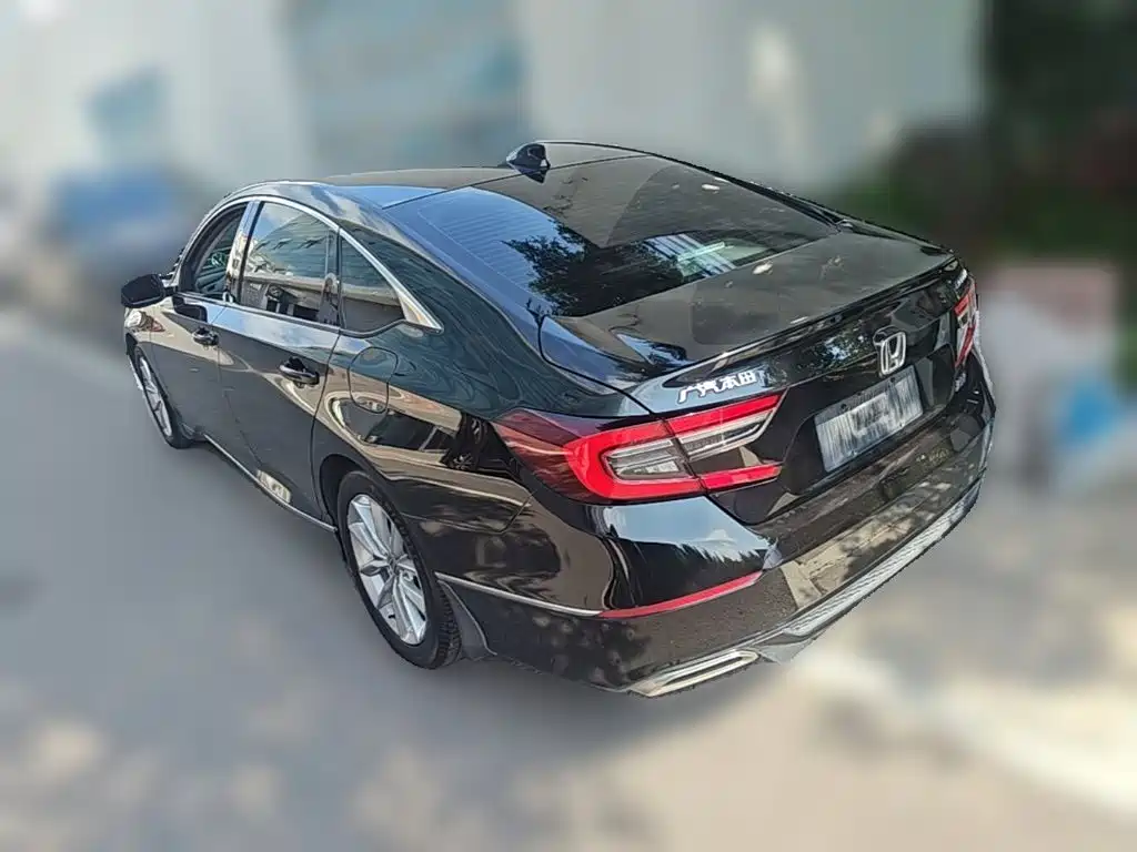 Honda Accord — фото 7
