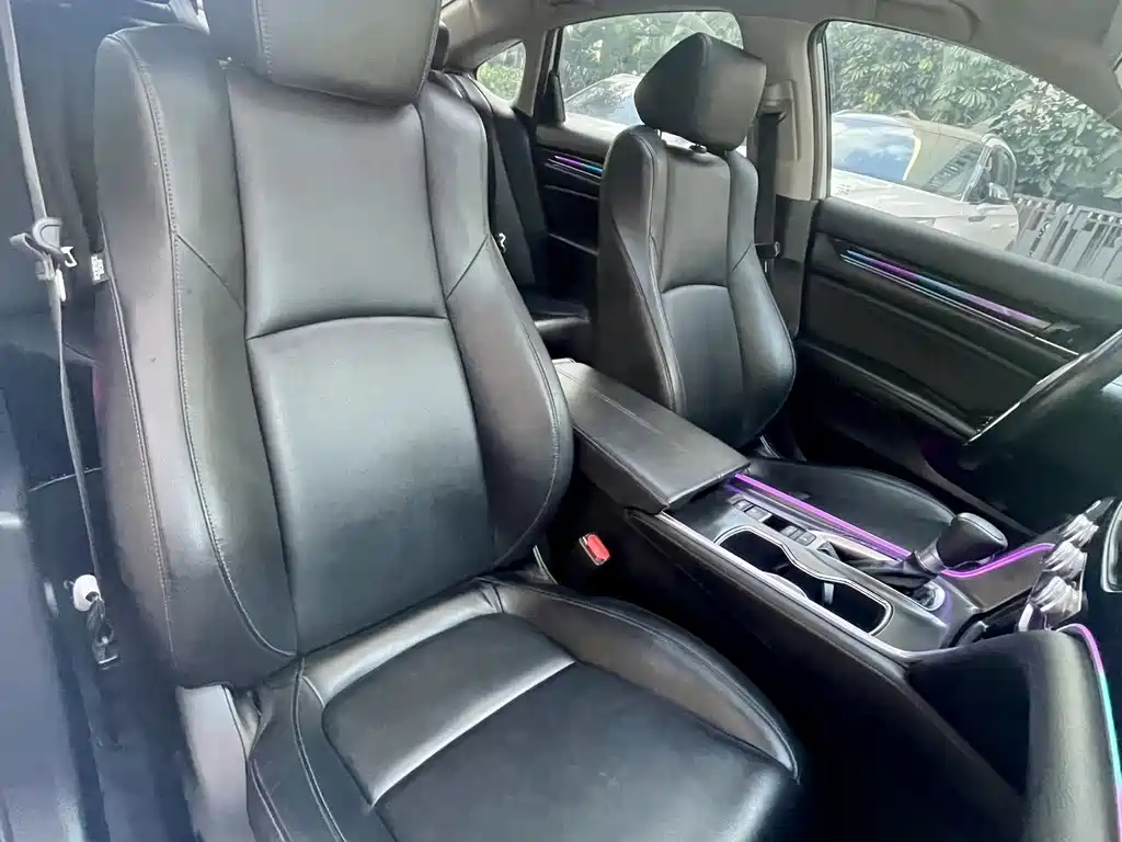 Honda Accord — фото 21