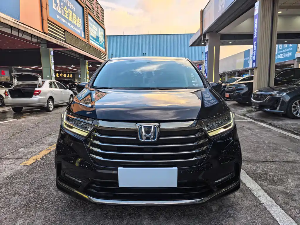 Honda Odyssey — фото 2